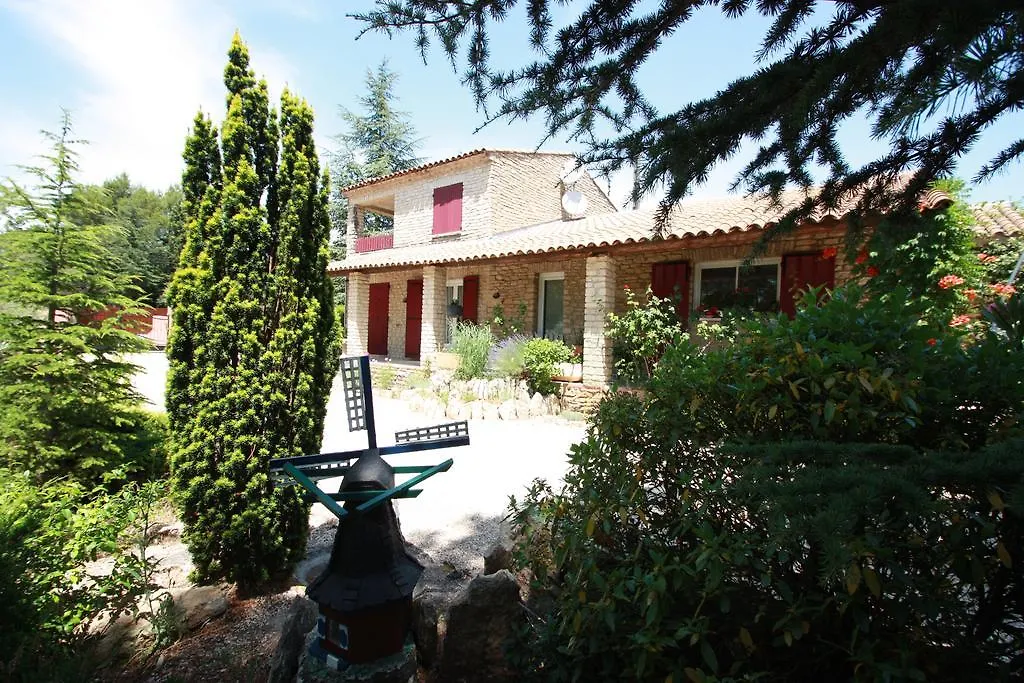 Willa Lou Cigalon Cabrières-dʼAvignon 0*,